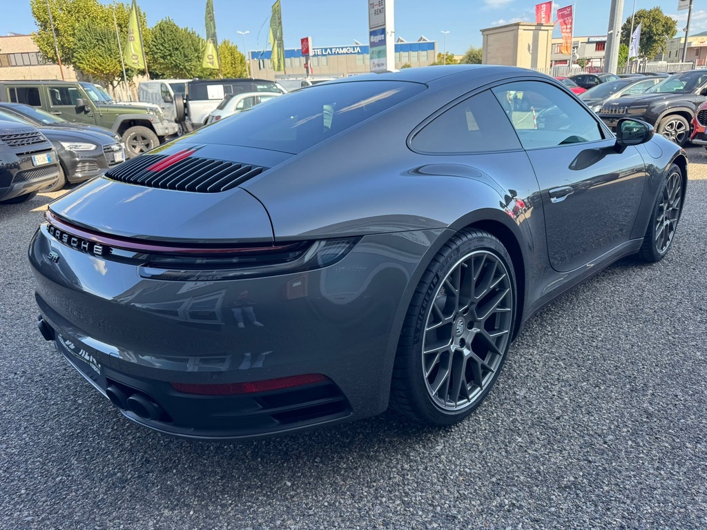 Porsche 911 Carrera 992 Coupe 3.0 Carrera 4 auto