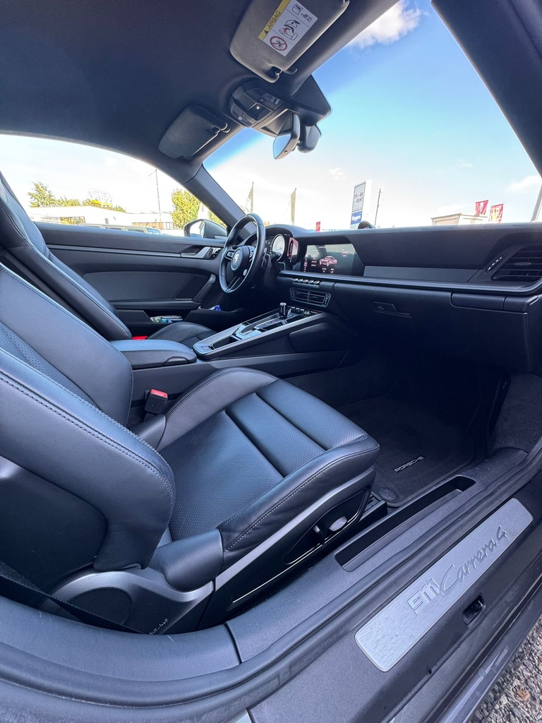 Porsche 911 Carrera 992 Coupe 3.0 Carrera 4 auto