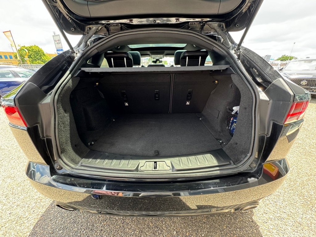 Jaguar E-Pace 2.0d i4 R-Dynamic S awd 180cv auto my19