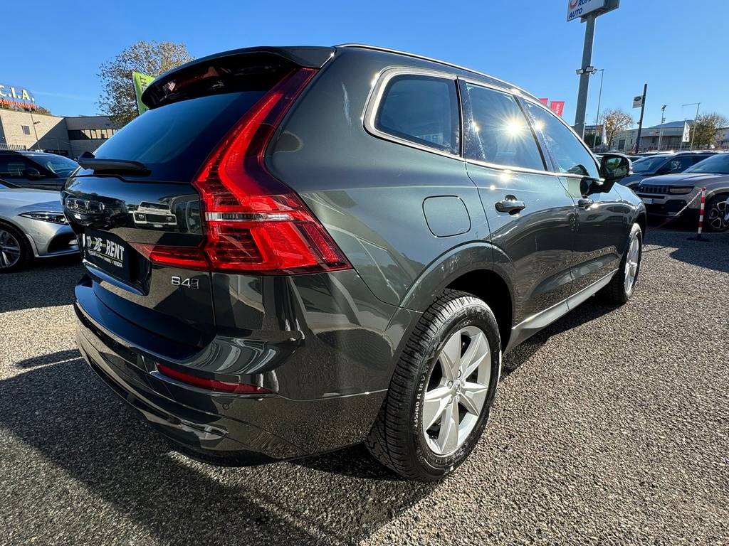 Volvo XC60 2.0 b4 Momentum awd auto