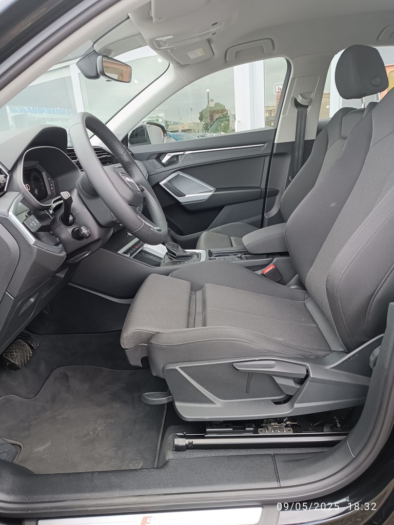 Audi Q3 Sportback 35 2.0 tdi s-tronic