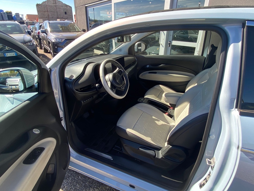 FIAT 500 E Cabrio 42 kWh La Prima